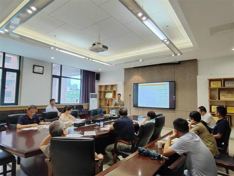 51吃瓜网
800举行2021年校级教改项目结题验收会.jpg